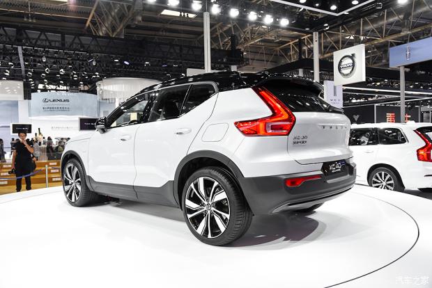 Під час Пекінського автосалону Volvo офіційно представив XC40 Recharge