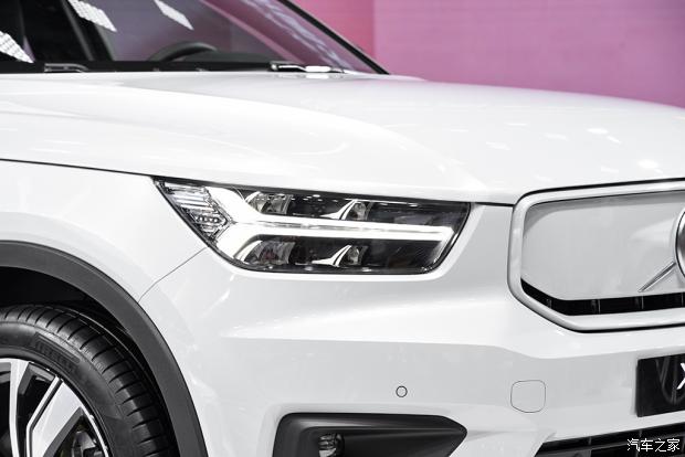 Під час Пекінського автосалону Volvo офіційно представив XC40 Recharge