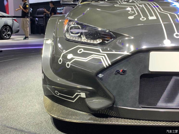 Корейський автовиробник підготував «хардкорних» електрокар RM20е