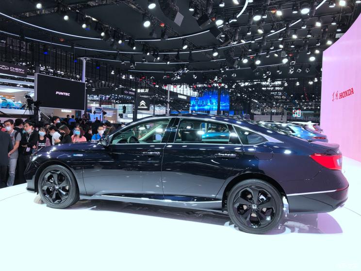 На автошоу у Пекіні представлена лімітована Honda Accord Star Limited Edition