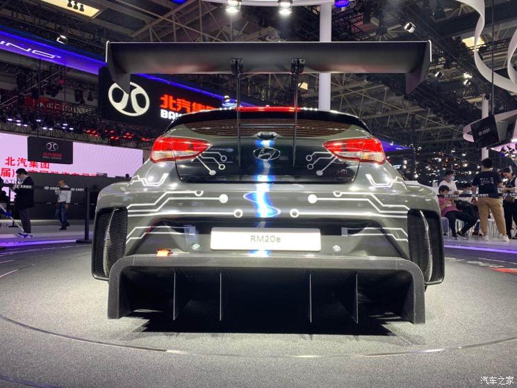 Корейський автовиробник підготував «хардкорних» електрокар RM20е