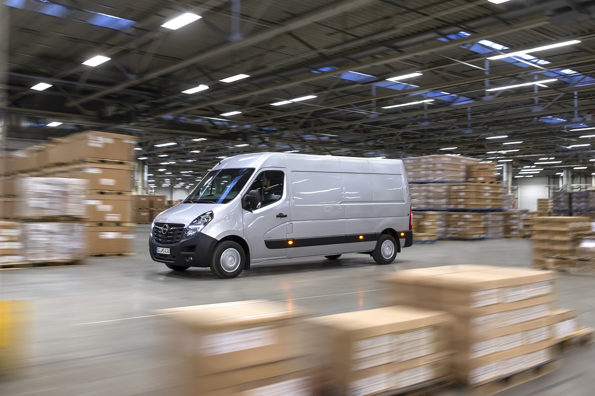 Комерційна лінійка Opel укомплектована - найбільший комерційний фургон Бренда Movano вже їде в Україну