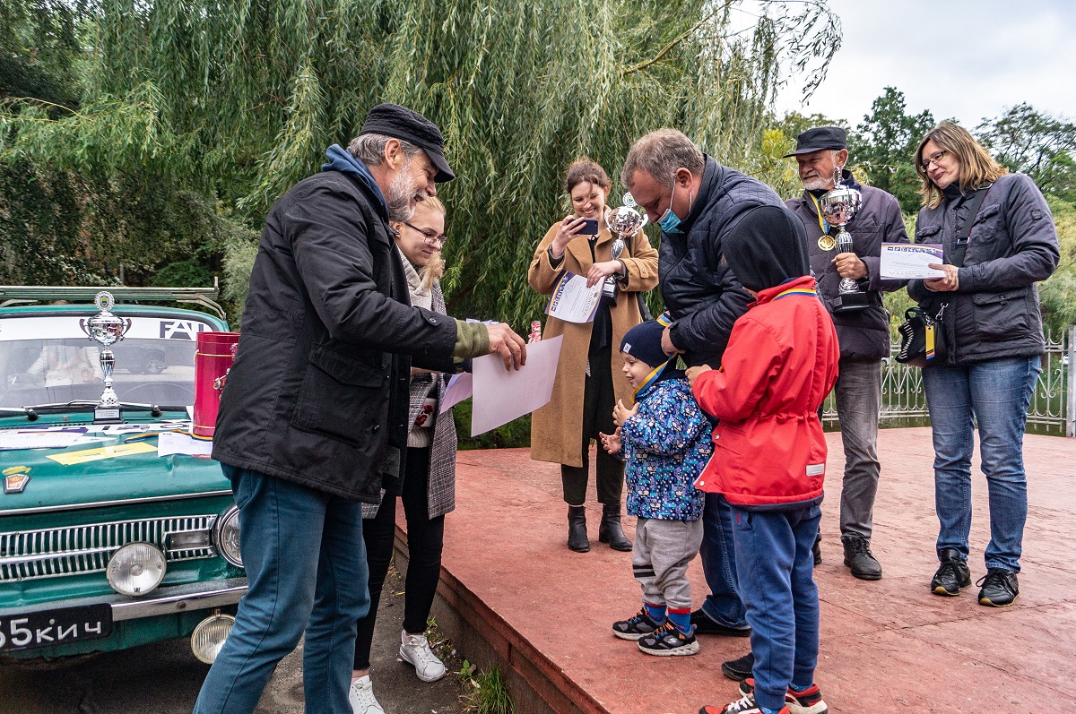 В Києві відбулося ретро-шоу «Автомоторне Шоу Осінь Золота»