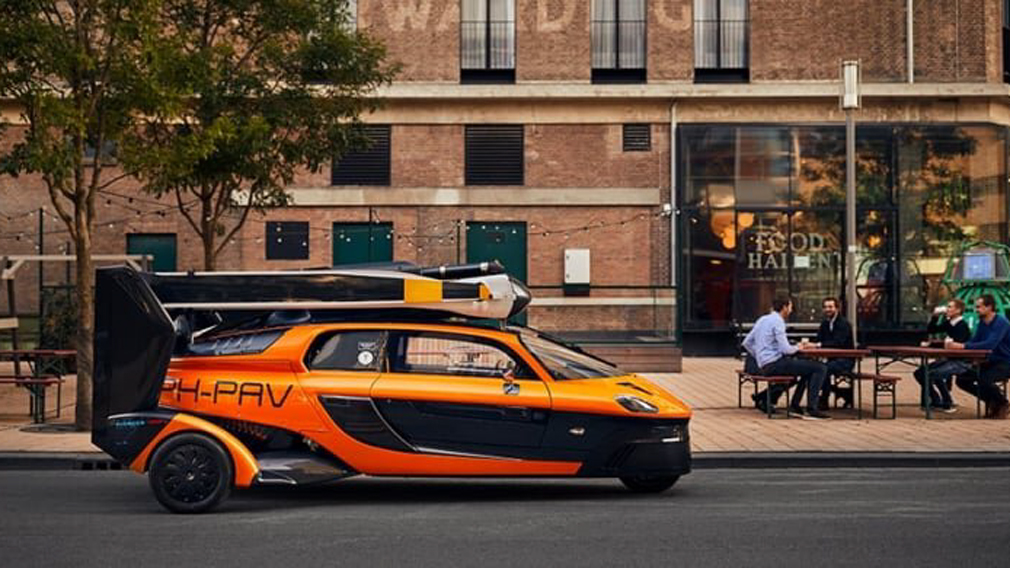На дорогах Європи з'явився літаючий автомобіль PAL-V Liberty