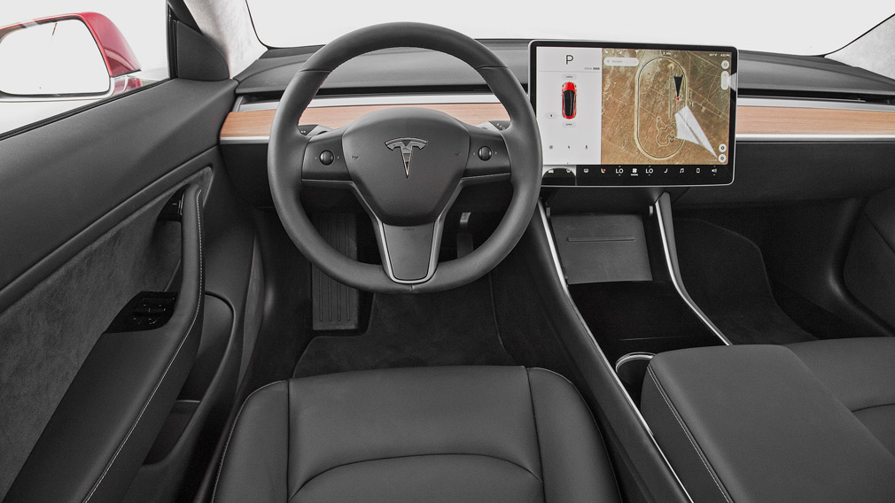 Tesla офіційно представив рестайлінговий варіант Model 3