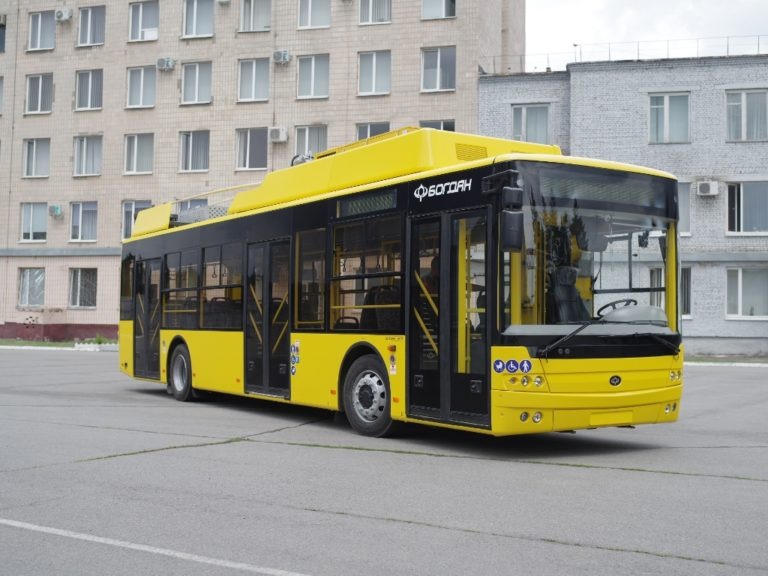 Полтава отримала нові тролейбуси "Богдан Т70117"