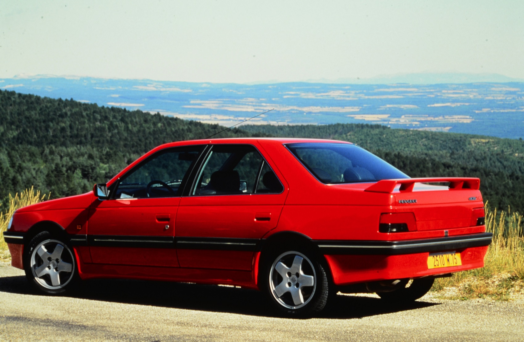 Peugeot 405 T16 як прообраз 508 Peugeot Sport Engineered