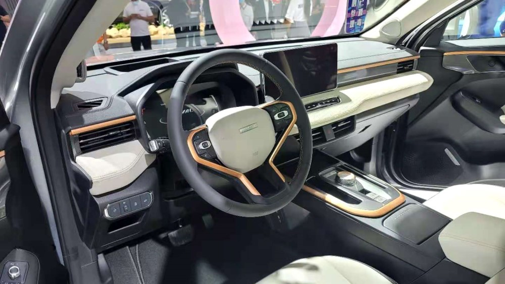 На автосалоні в Гуанчжоу представили кросовер Haval First Love