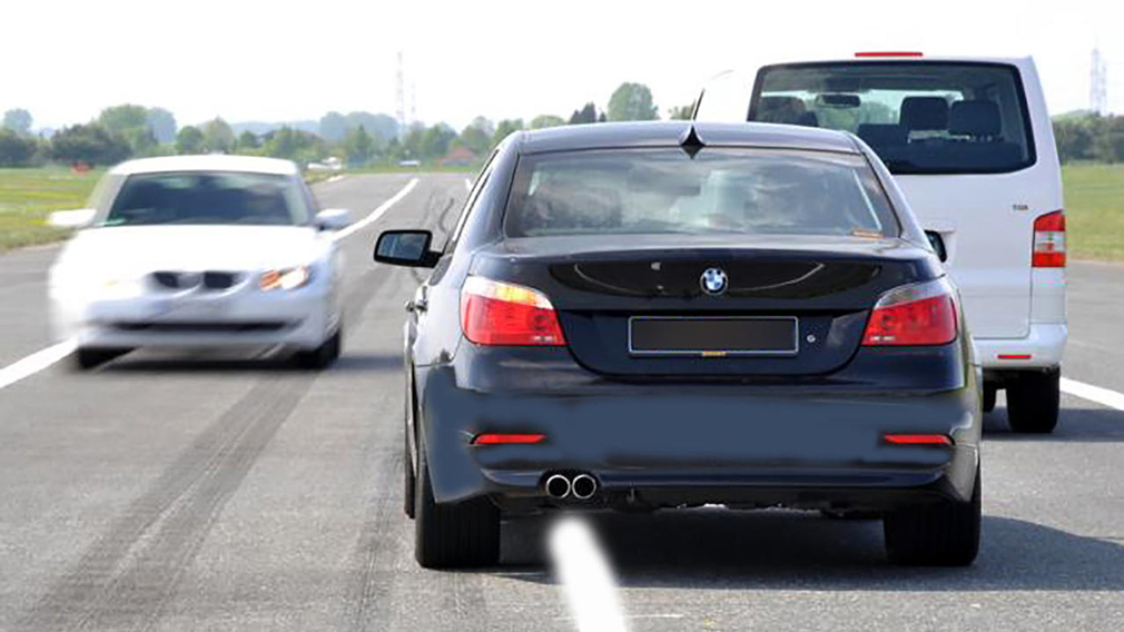 Що робити, якщо водій не встигає завершити обгін