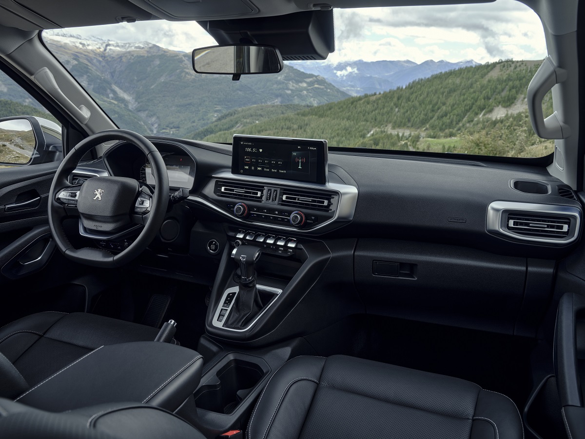 Новий пікап Peugeot Landtrek подолає 26 тисяч кілометрів доріг Латинської Америки