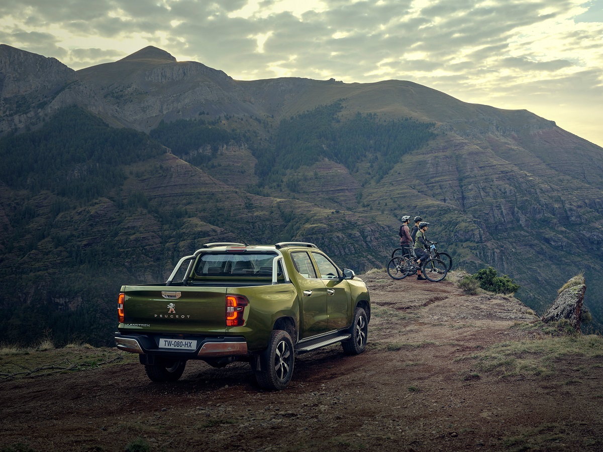 Новий пікап Peugeot Landtrek подолає 26 тисяч кілометрів доріг Латинської Америки