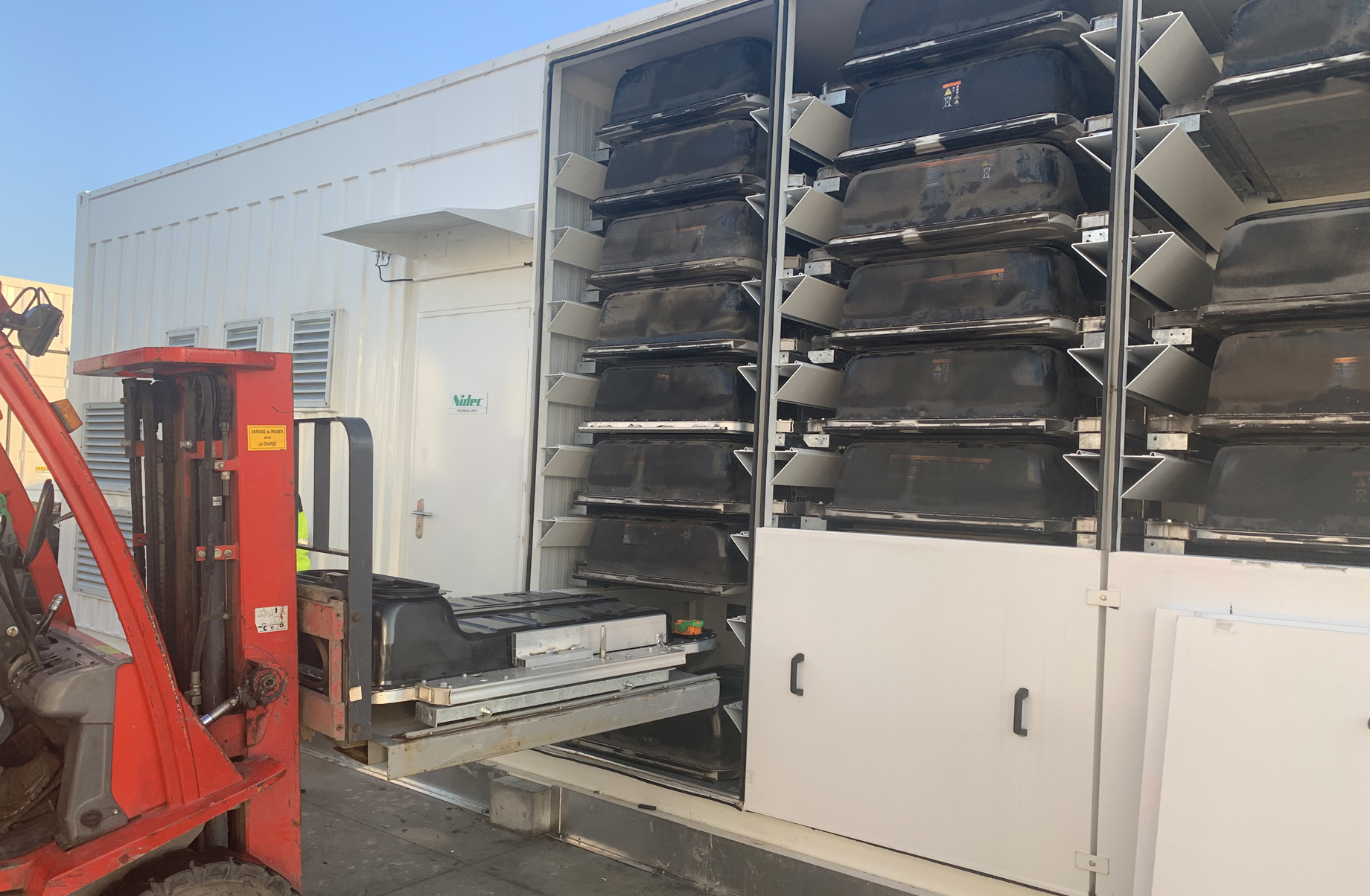 Електрокари порівняються в ціні зі звичайними машинами в 2023 році