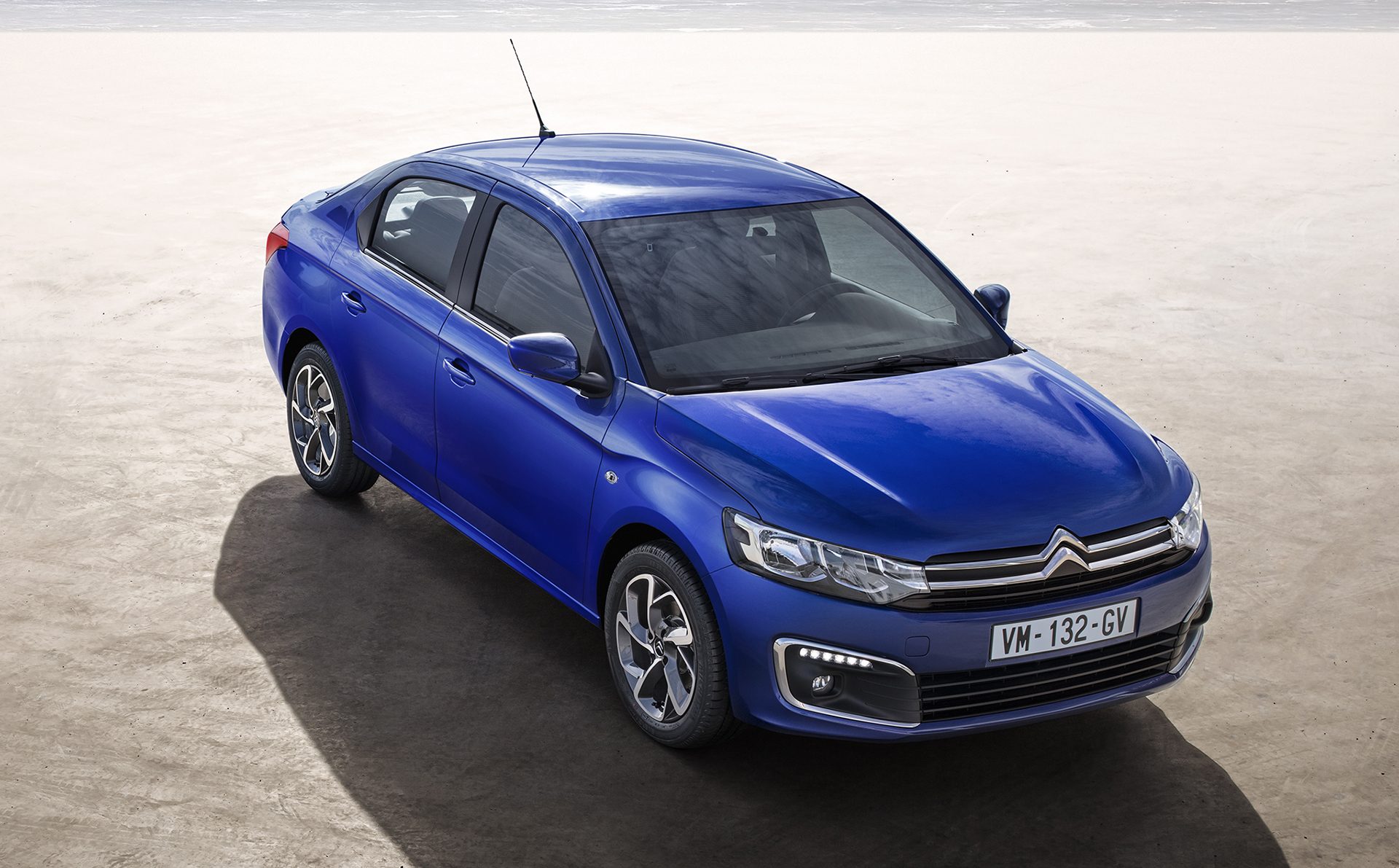 Комфортний седан CITROЁN C-Elysée – з комфортною ціною: -20000 грн на автомобілі зі складу в Україні