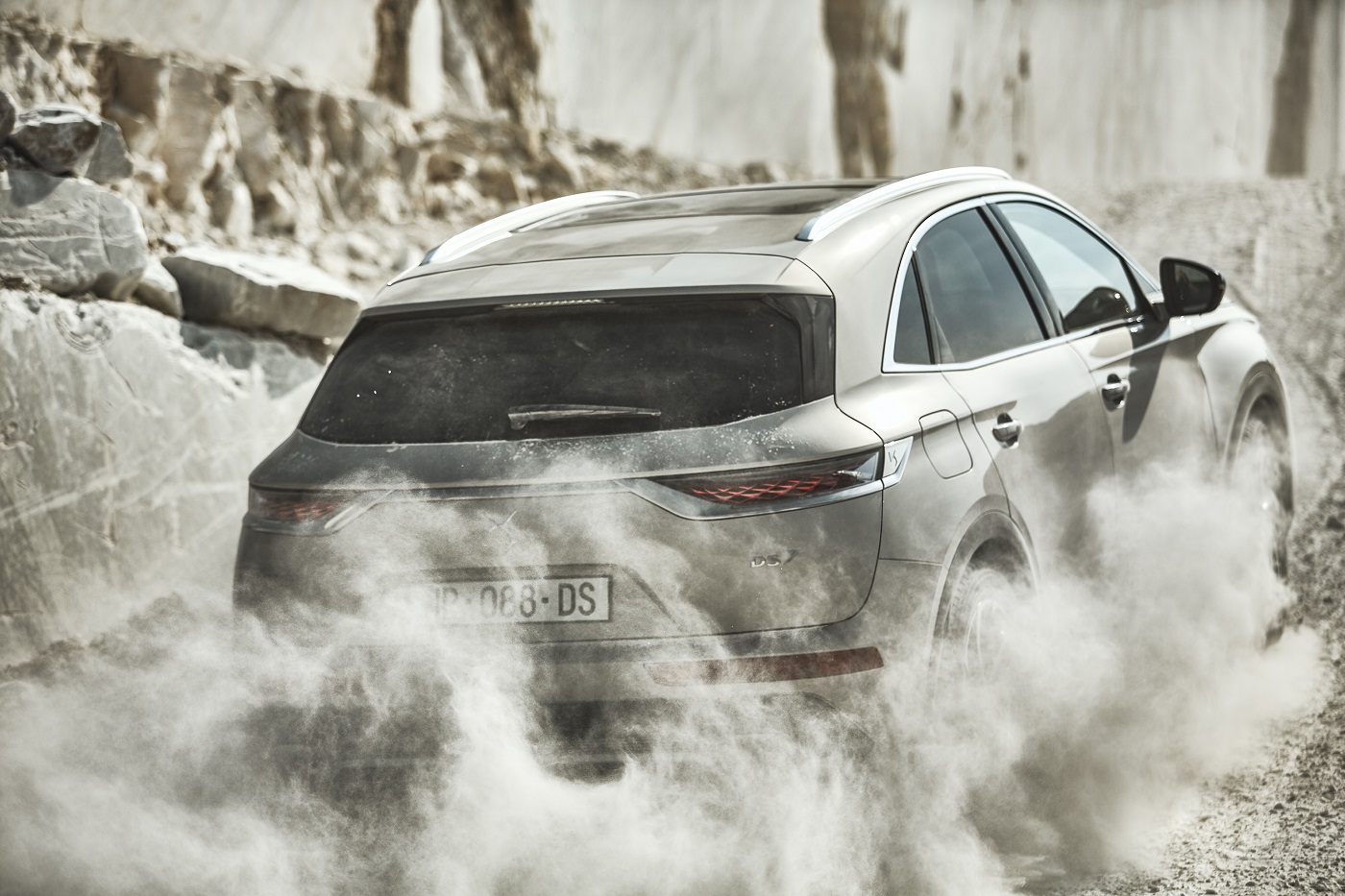 Plug-In гібрид DS 7 Crossback E-Tense 4x4 вже в Україні