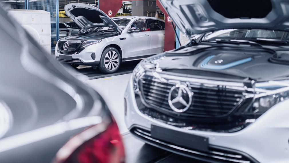 Компанія Mercedes-Benz поділилася планами по випуску нових електричних авто