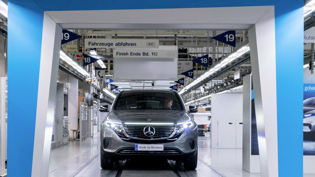 Компанія Mercedes-Benz поділилася планами по випуску нових електричних авто