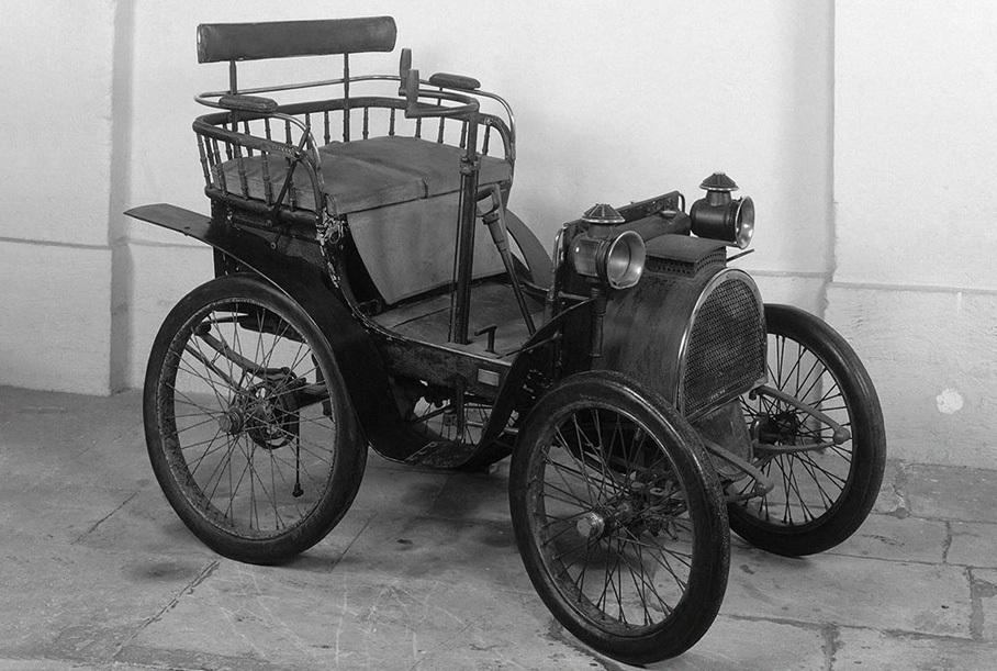 Які моделі були першими у сьогоднішніх автогігантів? Частина 2