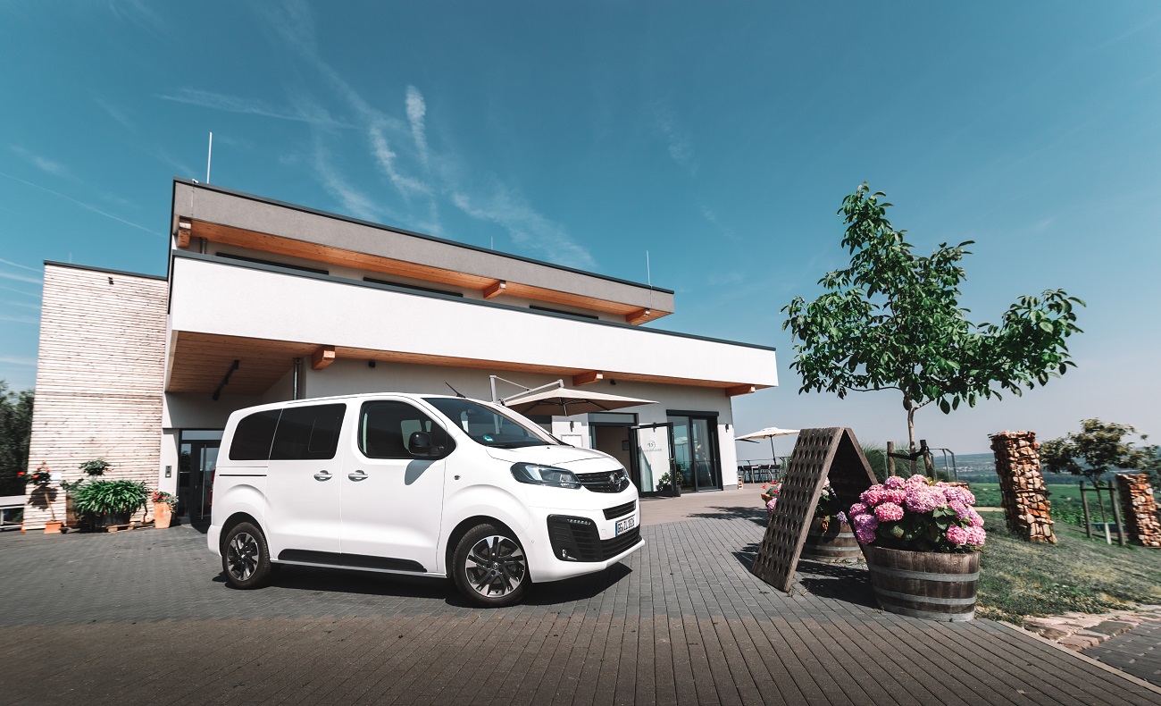 Бренд Opel в Україні: зростання продажів і «перезавантаження» комерційної лінійки