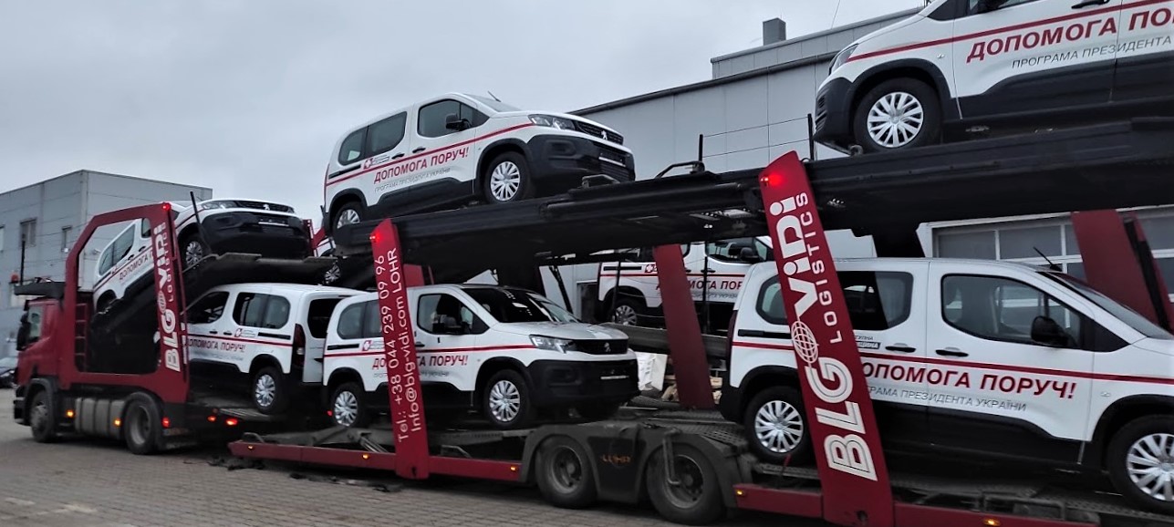 Медичні амбулаторії отримали 47 нових надійних автомобілів Peugeot Rifter