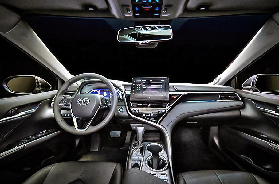 Представлена оновлена Toyota Camry з ексклюзивними опціями