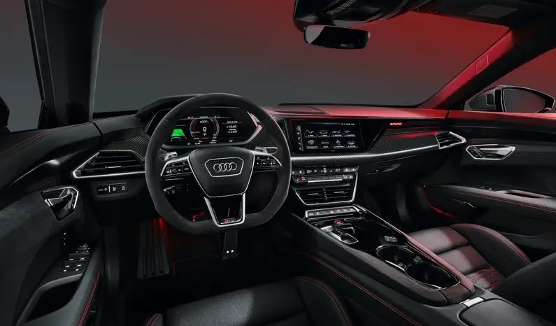 Audi дебютувала зі своїм електричним суперседаном