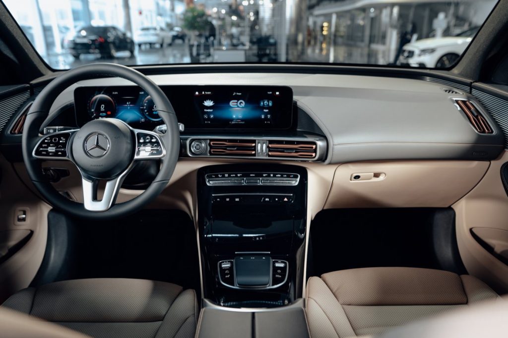 Електричний кросовер EQC вже в Україні