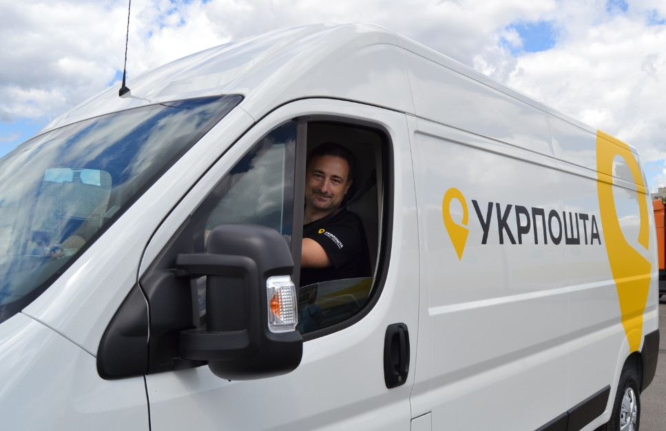 Укрпошта отримала нові автомобілі