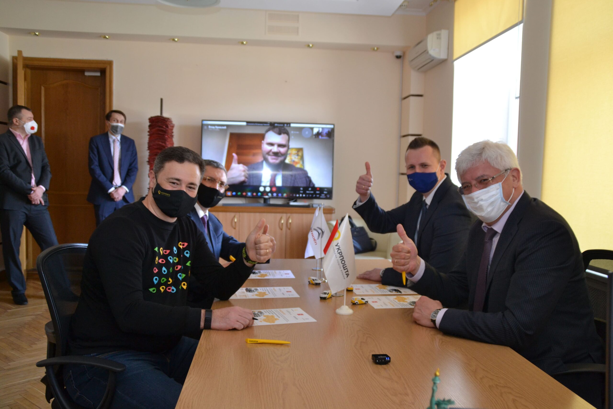 Укрпошта уклала історичний контракт на поставку 1860 автомобілів
