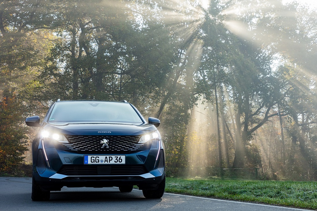 Peugeot представили новий 7-ми місний кросовер
