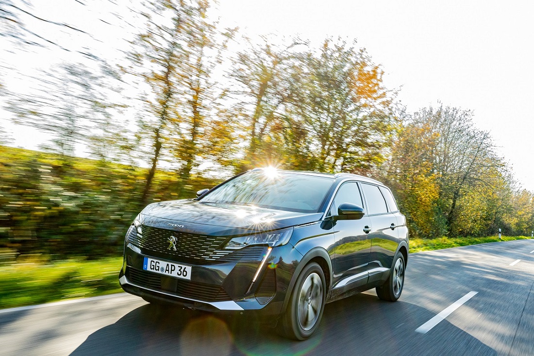 Peugeot представили новий 7-ми місний кросовер