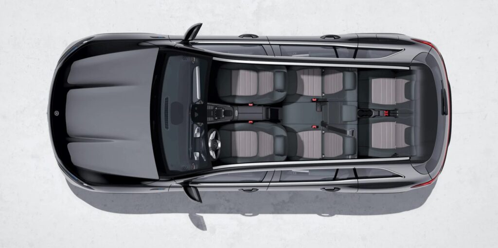 Mercedes-Benz презентував свій новий електрокросовер EQB