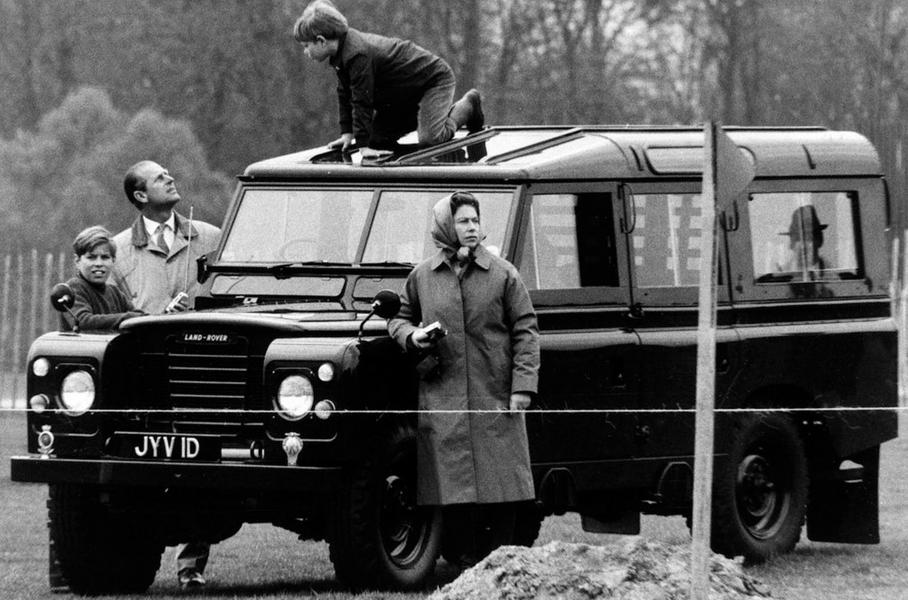 Чоловік королеви і його автомобілі