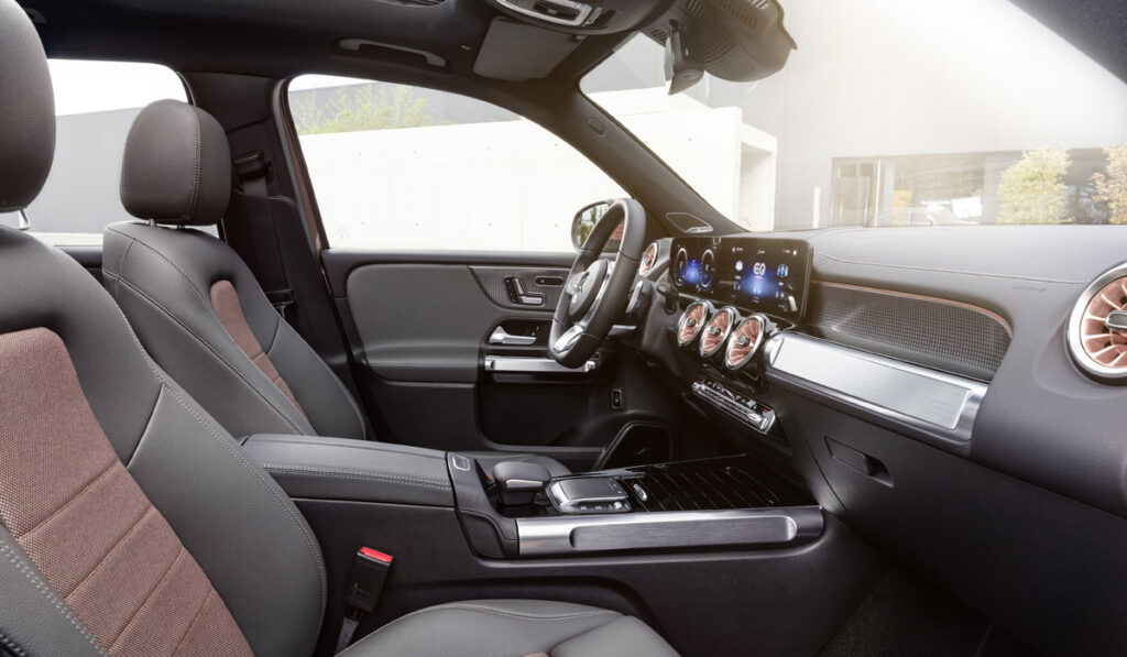 Mercedes-Benz презентував свій новий електрокросовер EQB