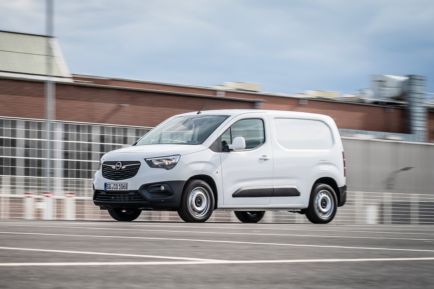 Корпоративний сектор Кременчуга переходить на автомобілі бренду Opel