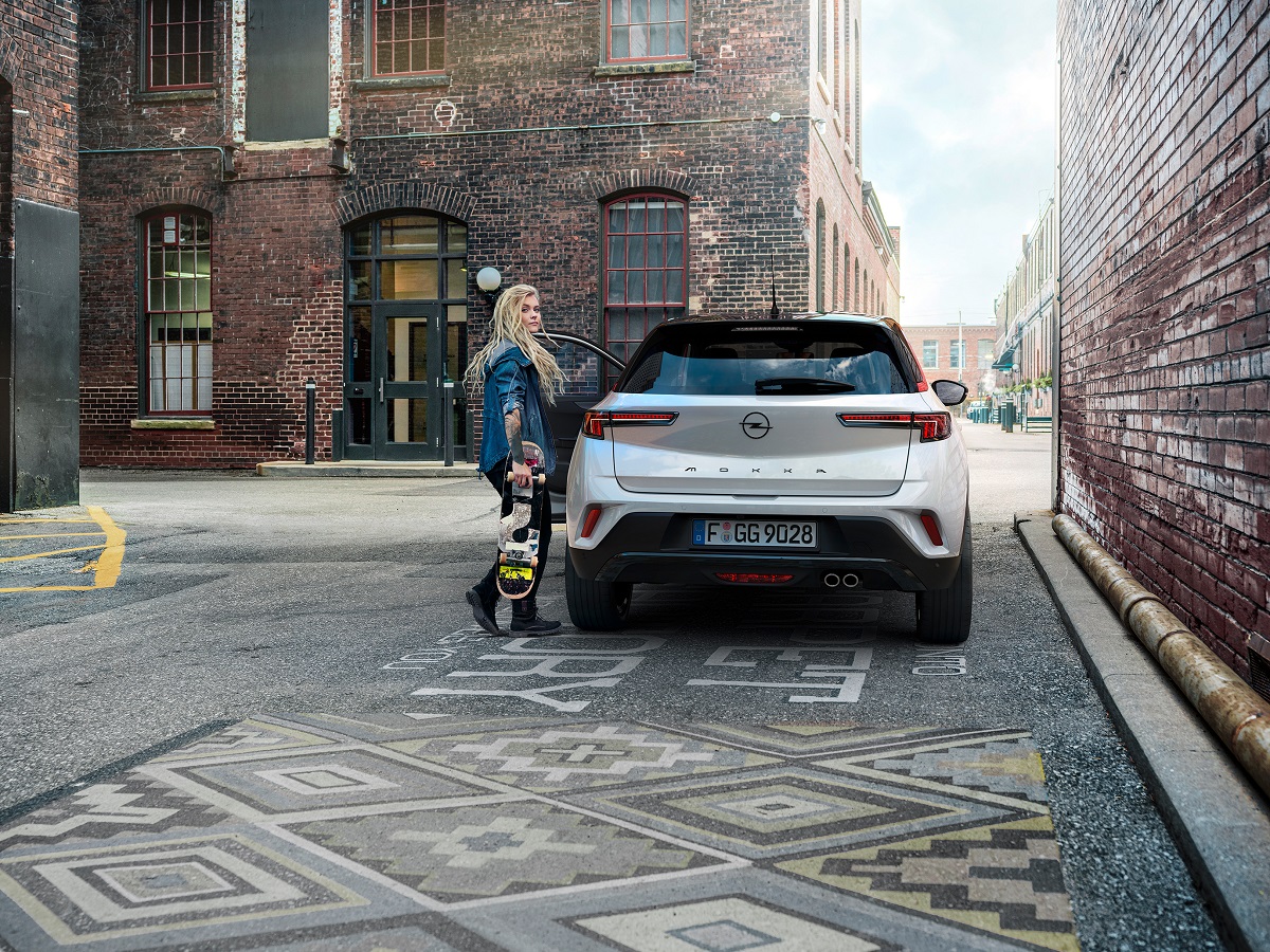 Відкрита завіса таємниці - дізнайтеся комплектації нової Opel Mokka для України