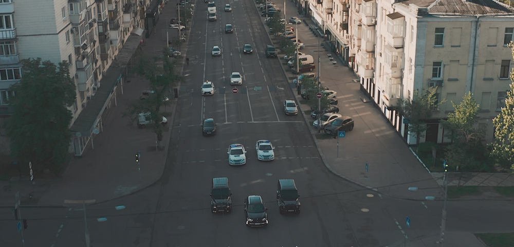 Преміальний DS 7 Crossback  в центрі «Президентського кортежа» на вулицях Києва