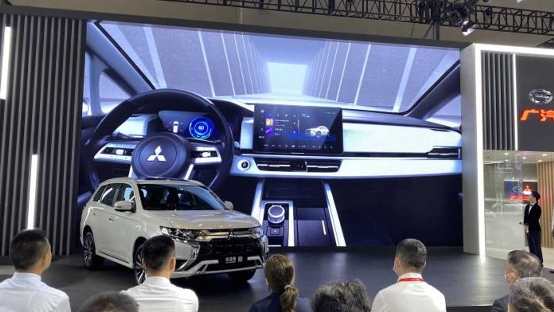 Mitsubishi Airtrek дебютував на Чунцинському автосалоні