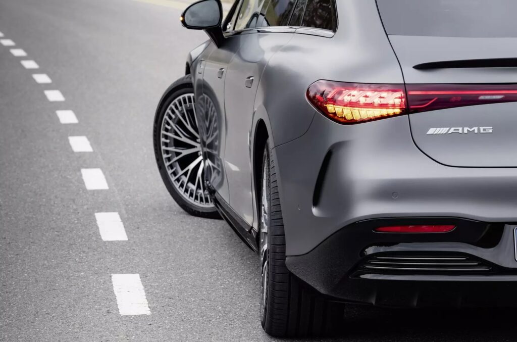 Mercedes-AMG представив свій перший електромобіль