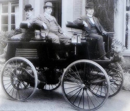 Понад 100 років тому електричні приводи мали перевагу в автомобільній промисловості