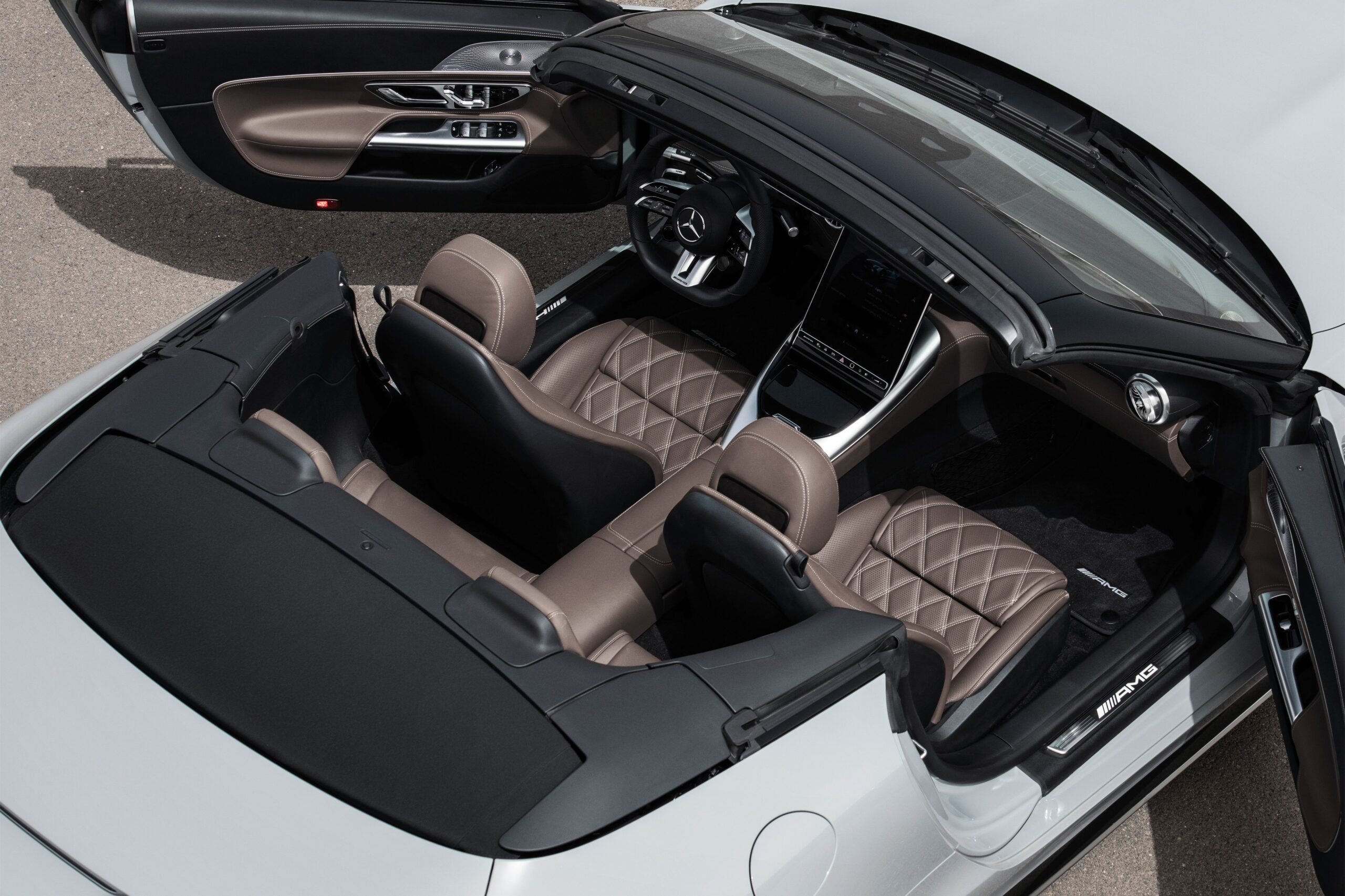 Головні новинки тижня: Range Rover та Mercedes SL
