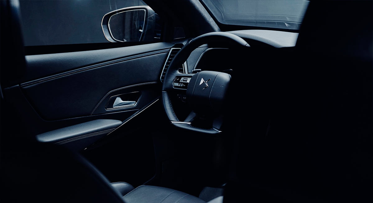 Президент Франції обрав броньований DS 7 CROSSBACK ÉLYSÉE для свого автопарку