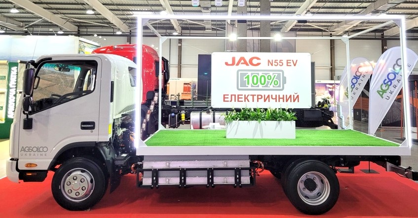 В Україні презентували першу електричну вантажівку марки JAC