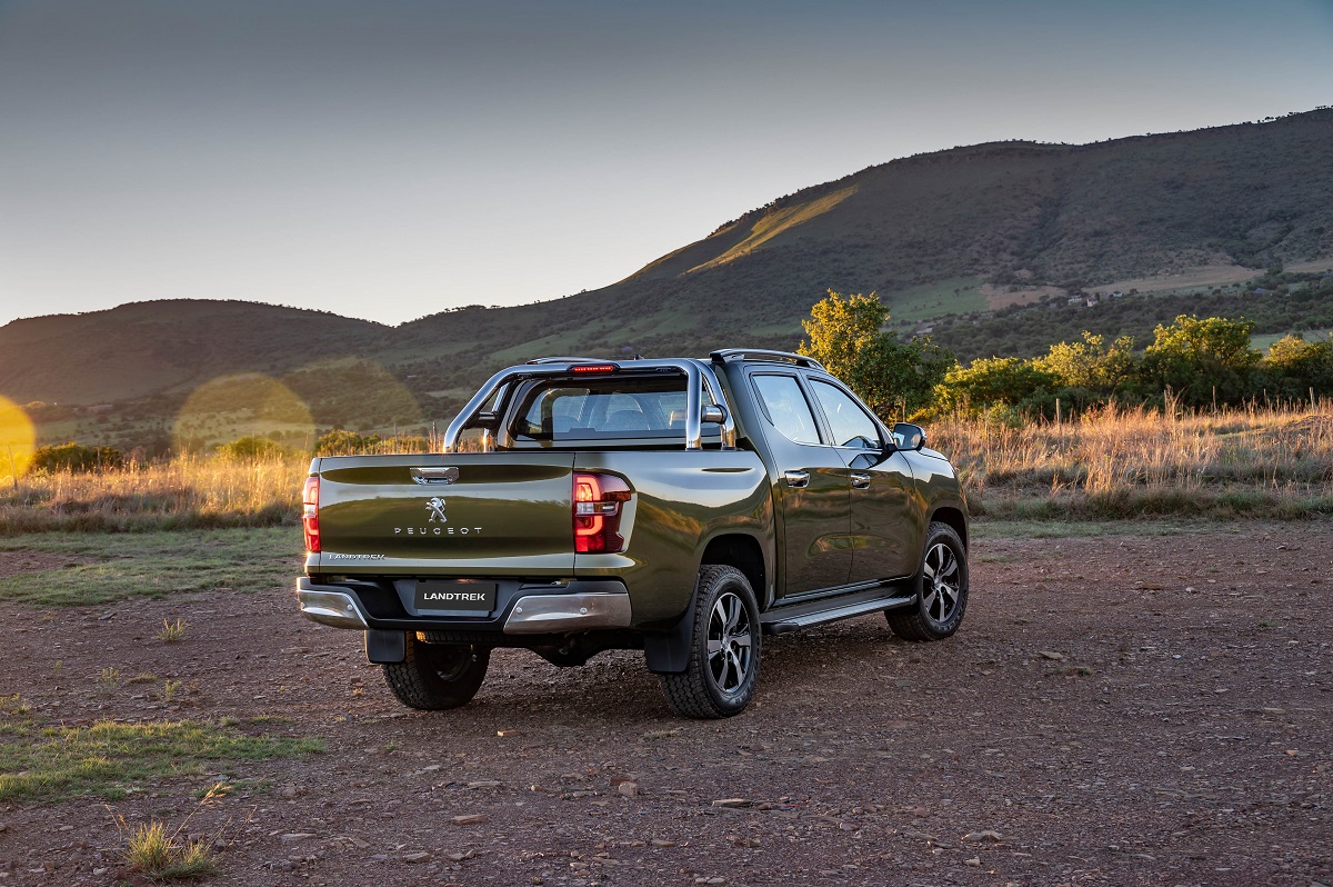Пікап PEUGEOT LANDTREK «приїхав» до Південної Африки