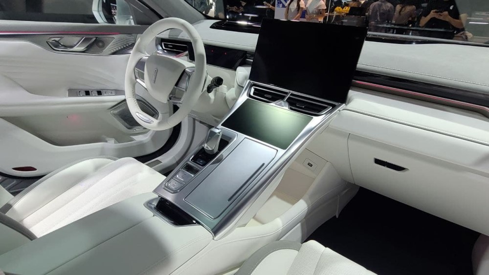 Автосалон у Гуанчжоу 2021: головні прем'єри та інші події