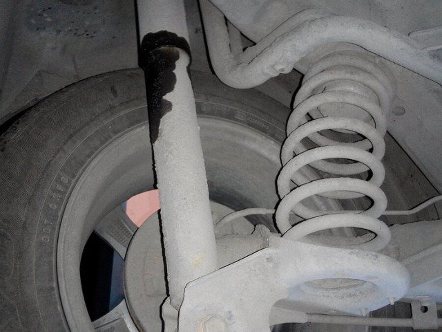 Навіщо та як досвідчені водії прогрівають амортизатори у морози