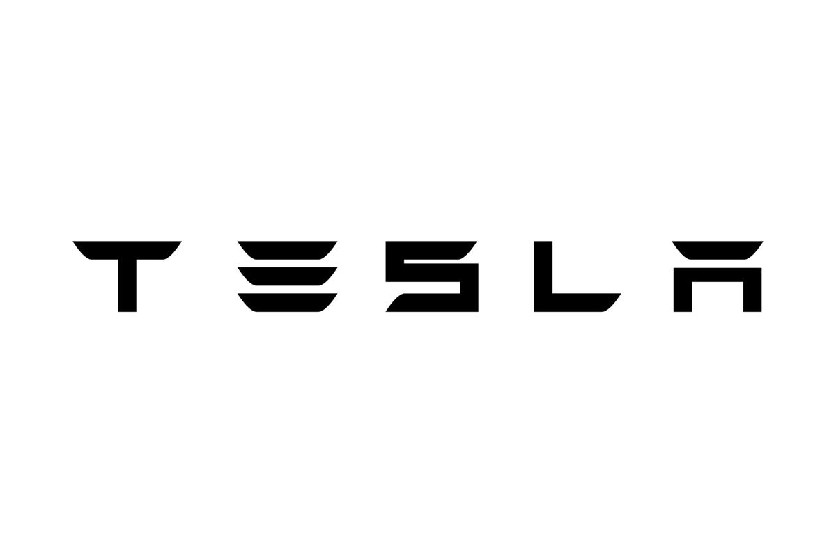 Підсумки Car of the Year, суперечки про ДВЗ та ще один завод Tesla у Китаї
