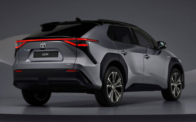 Toyota представила свій повністю електричний позашляховик для Європи