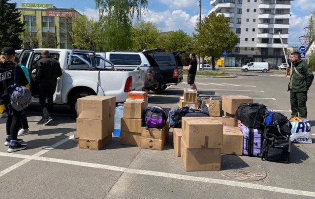 Колишній ведучий Top Gear підтримав Україну пікапами