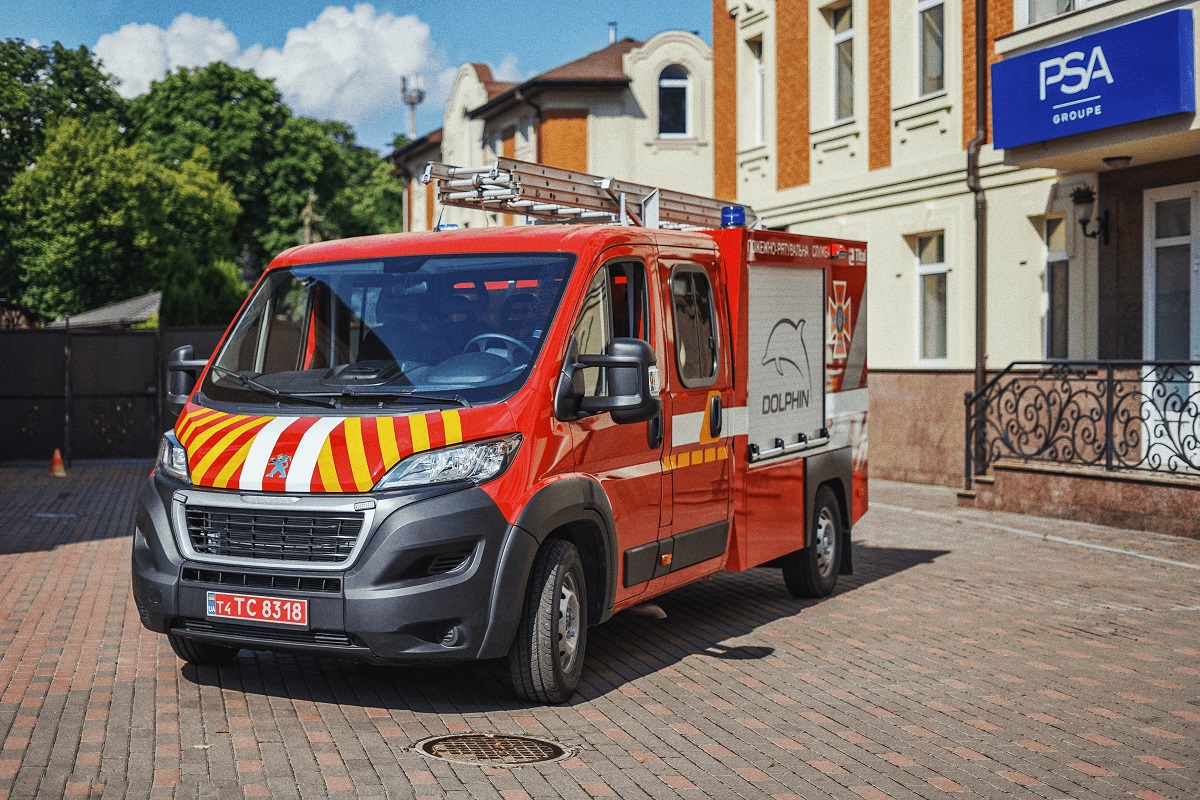 500 автомобілів брендів PEUGEOT, CITROЁN та OPEL були безкоштовно відремонтовані на користь України