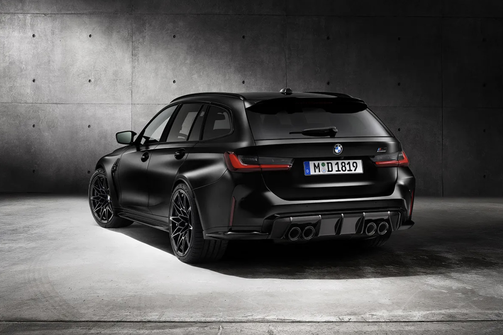 Рестомод Impreza, універсал М3 та ювілей Corsa